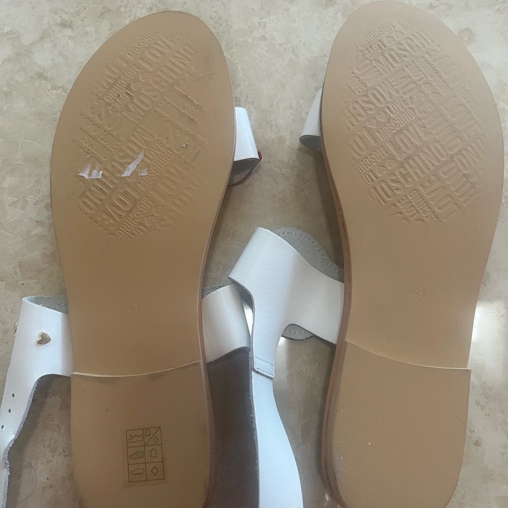 Love Moschino White Sandals with Red and Black Accents new with tag - Picture 4 of 5